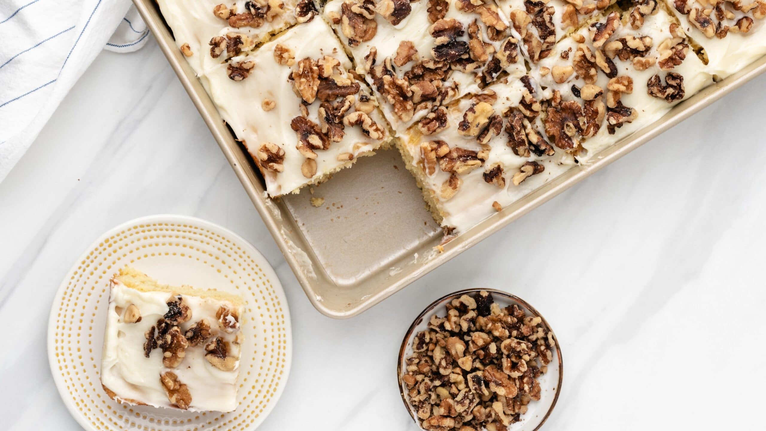Banana cake with cream cheese icing