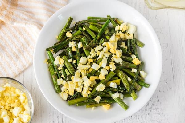 asparagus and egg salad