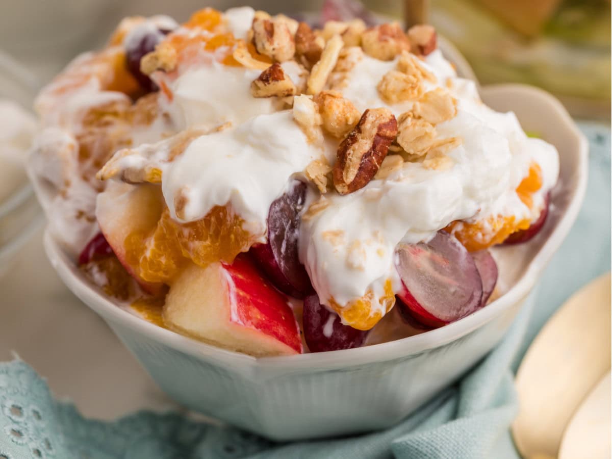 Yogurt fruit salad with pecans