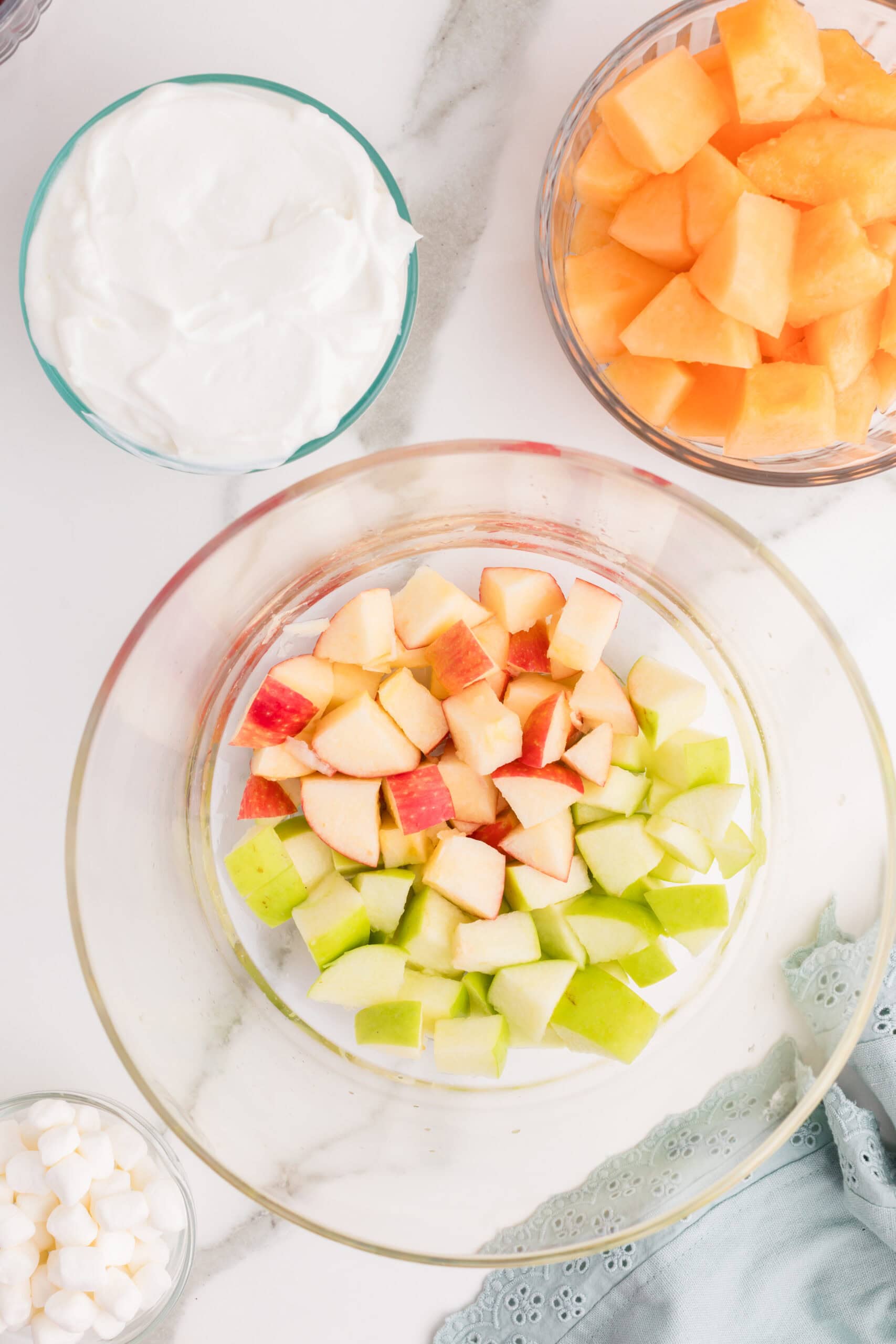 Apple cantaloupe fruit salad preparation