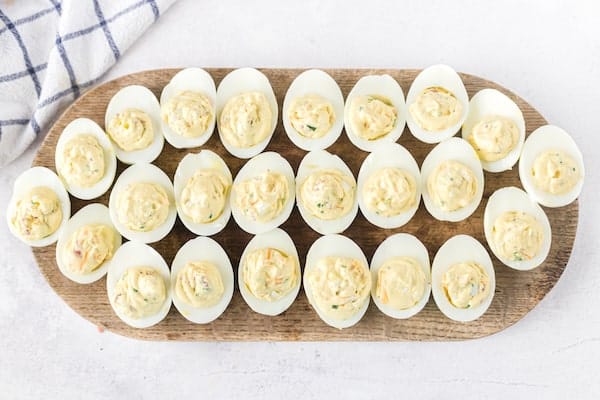 deviled eggs with filling piped in