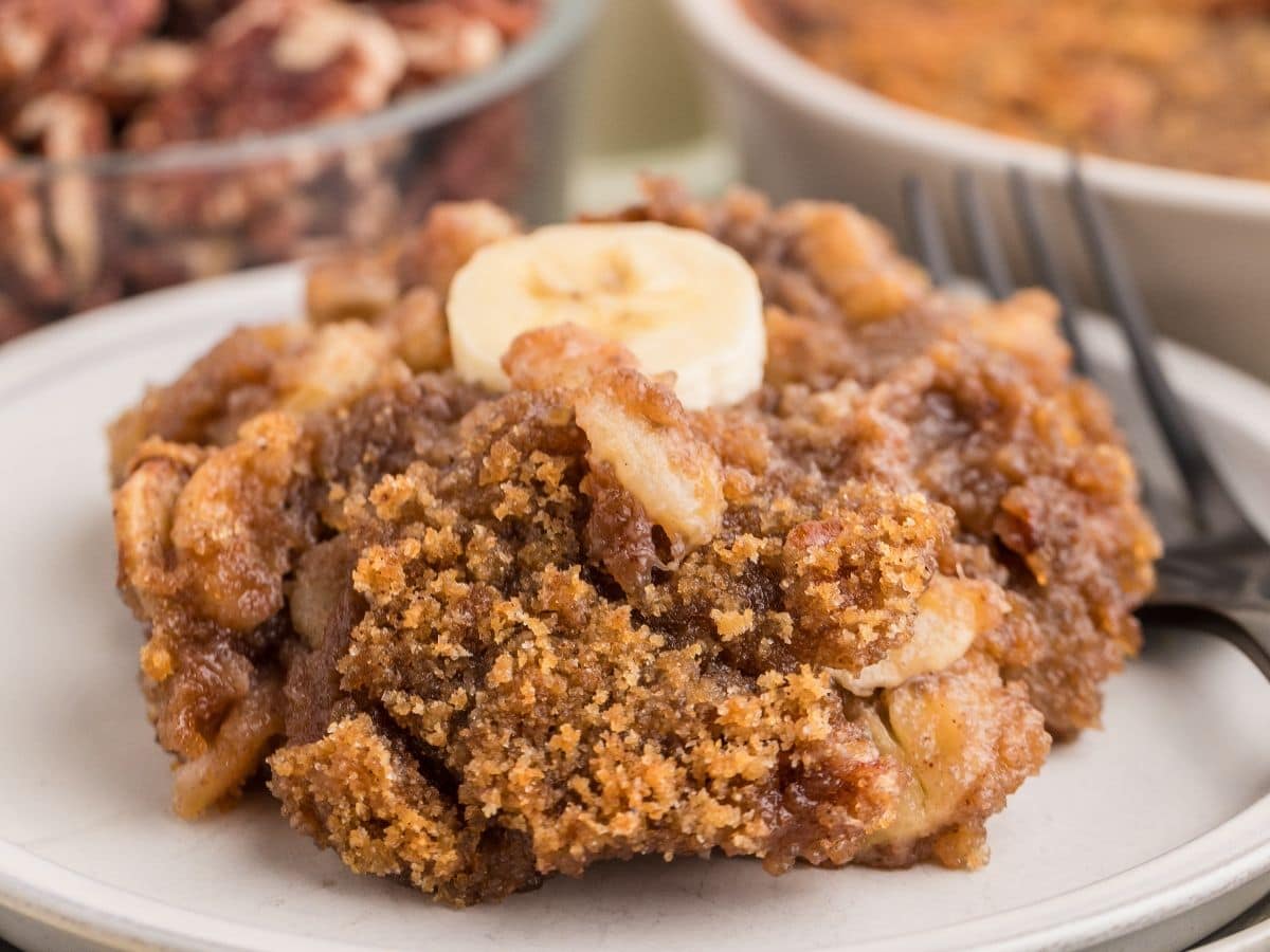 Old fashioned banana cobbler with buttery crumble