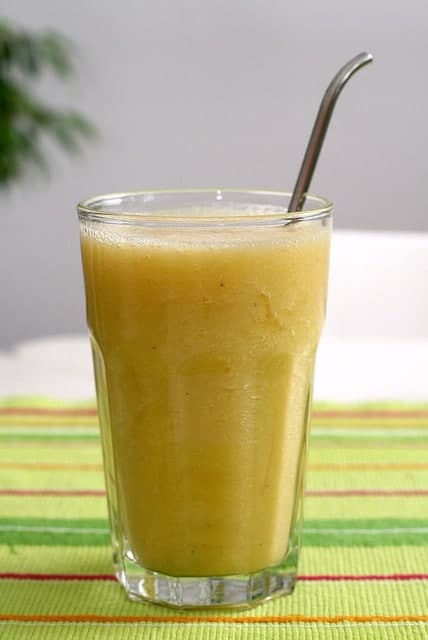 peach banana smoothie