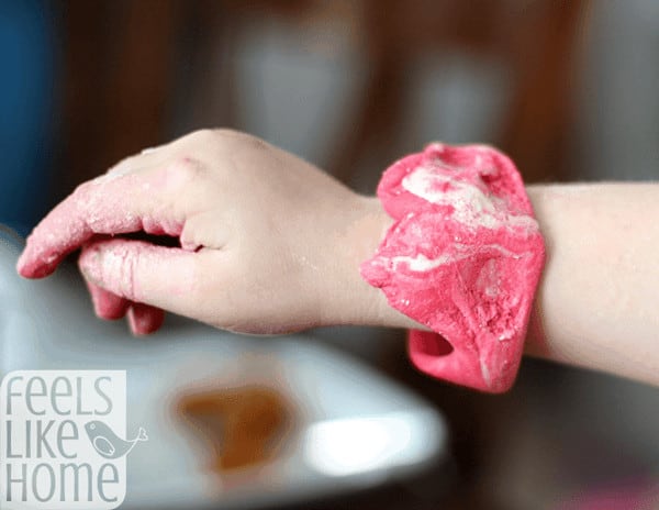 how to make coloured salt dough - bracelet