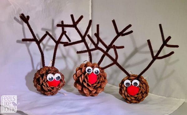 Pine cone reindeer