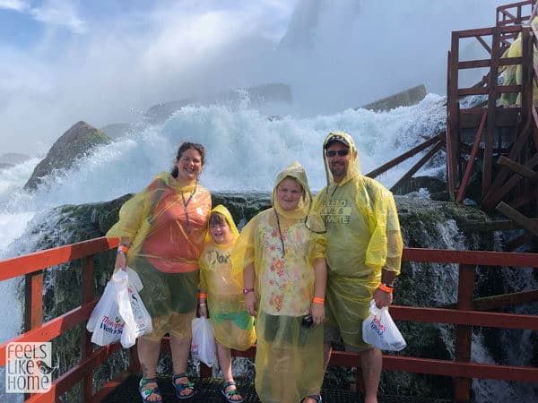 The Ziegmont family posing for the camera at Niagara Falls