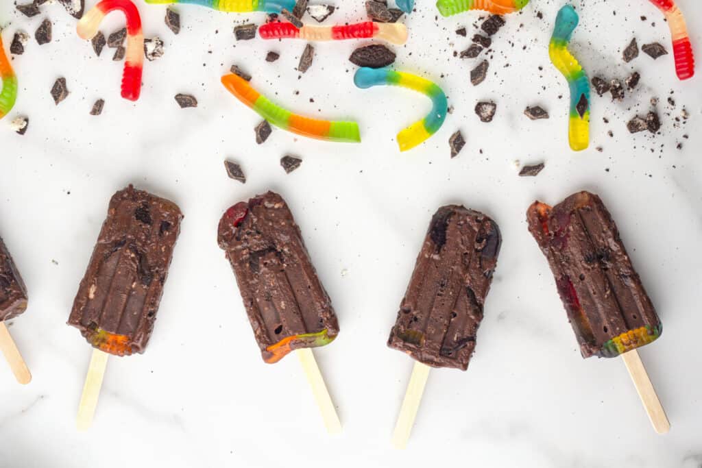 Oreo dirt pudding pops