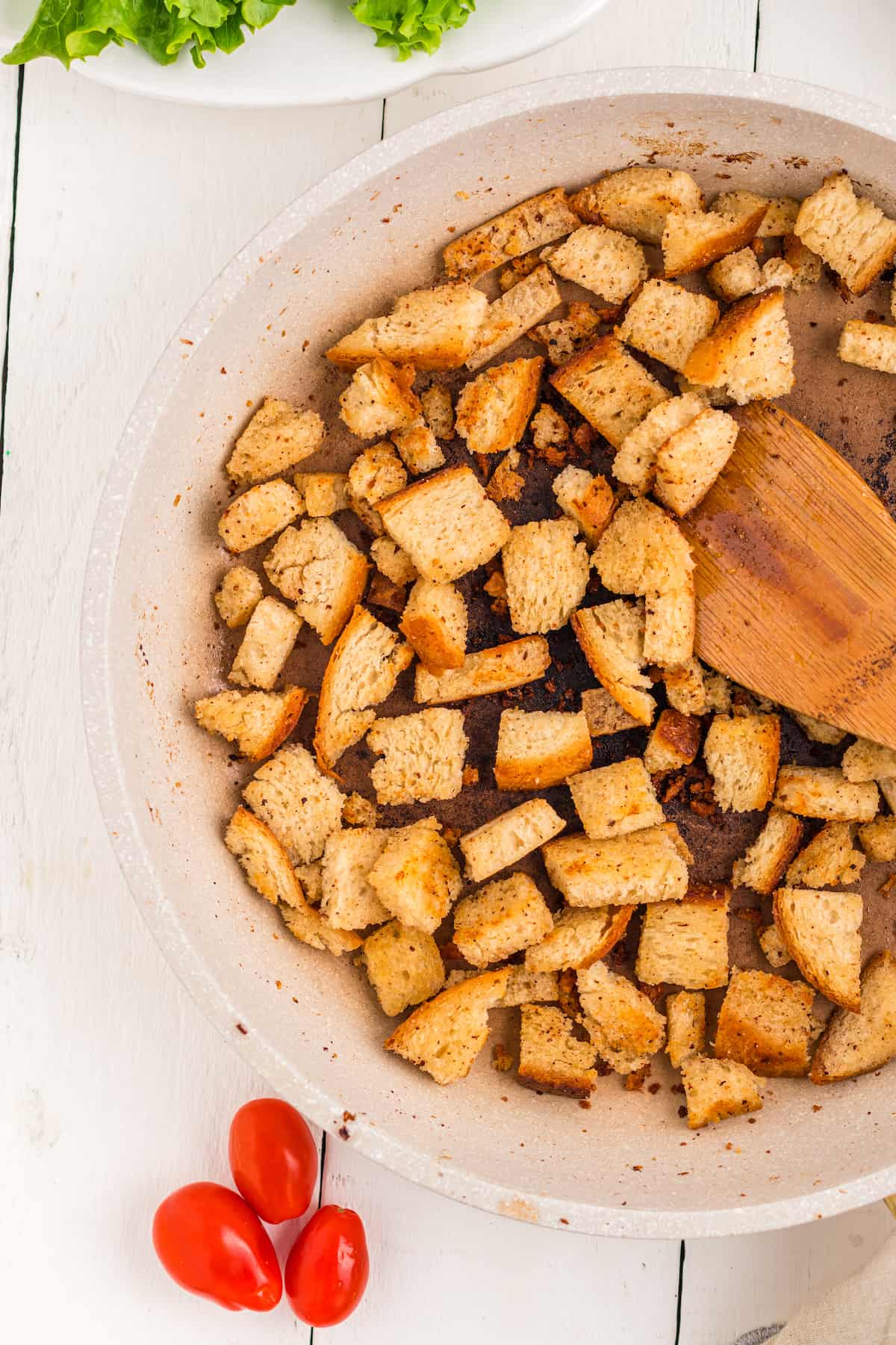 cooked bacon rye croutons