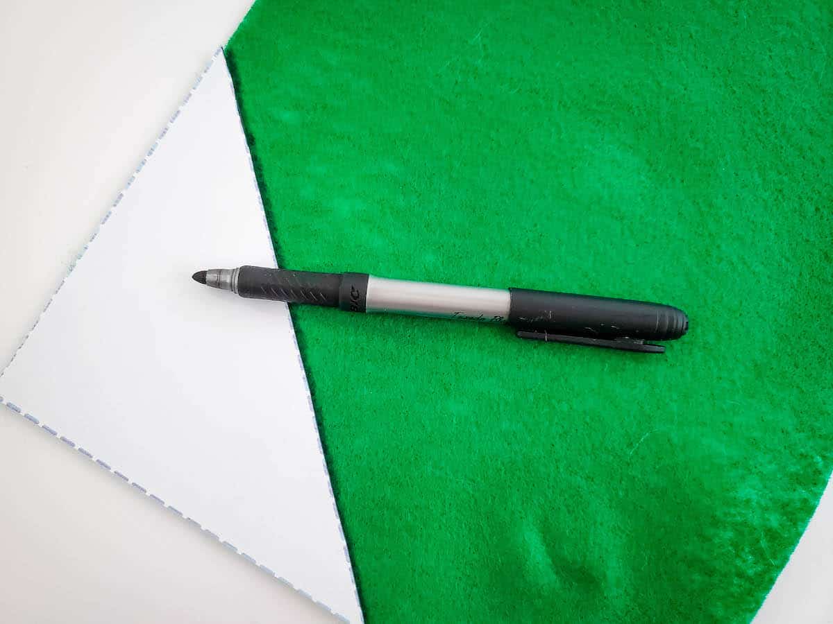 trace the pattern onto the green felt