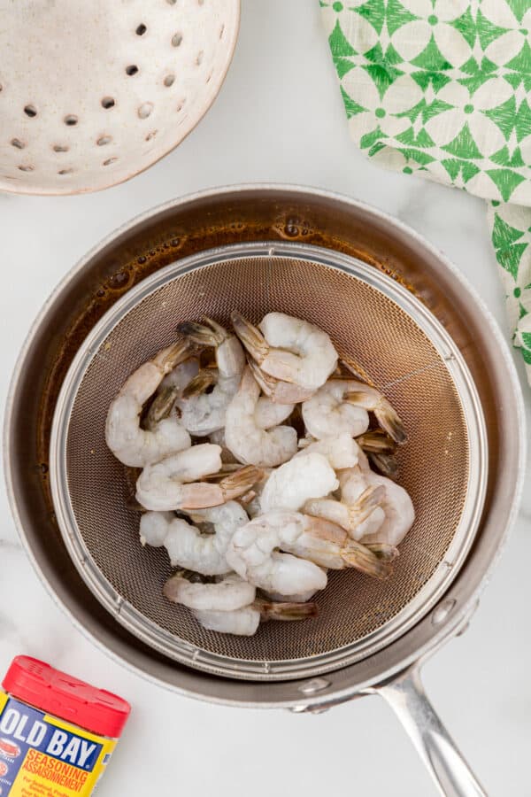 Traditional Old Bay Steamed Shrimp Recipe - Peel & Eat Shrimp