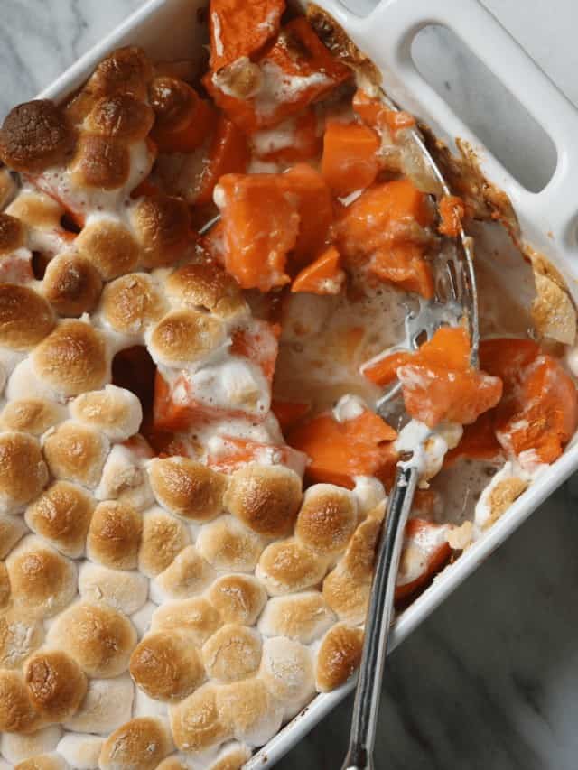 Homemade Candied Sweet Potatoes with Orange Juice and Marshmallows