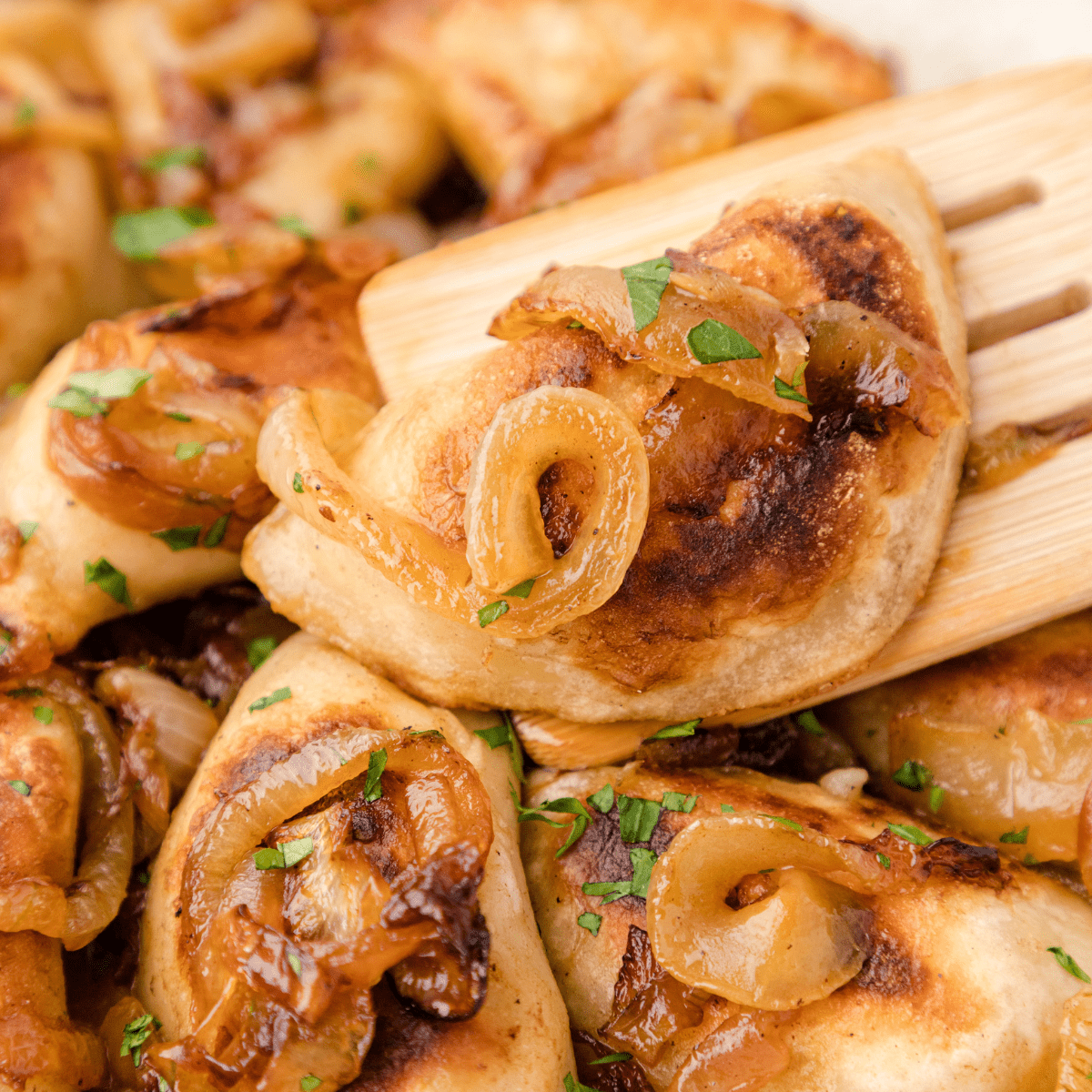 Quick & Easy Crispy Fried Onions - Butter & Baggage