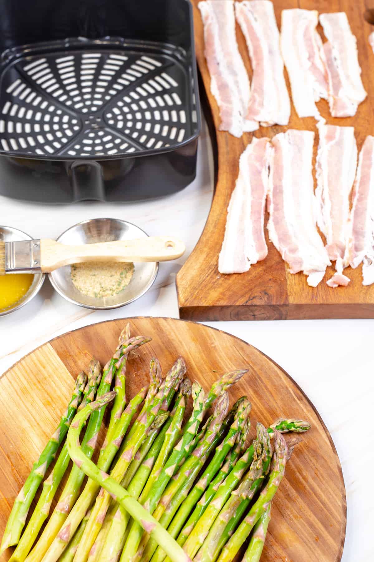 air fryer bacon wrapped asparagus ingredients