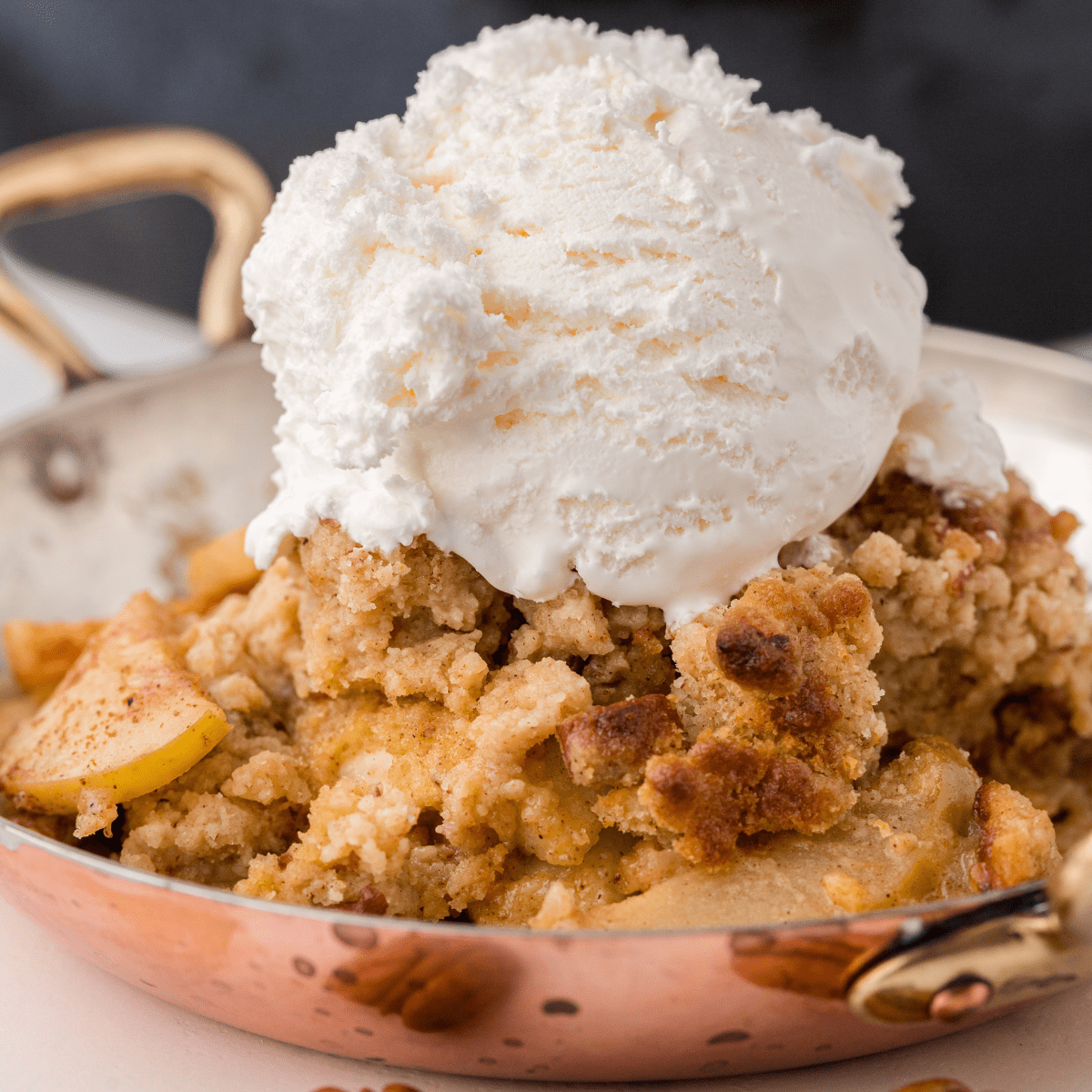 Easy Crock Pot Apple Crisp (with Cake Mix and Canned Pie Filling)