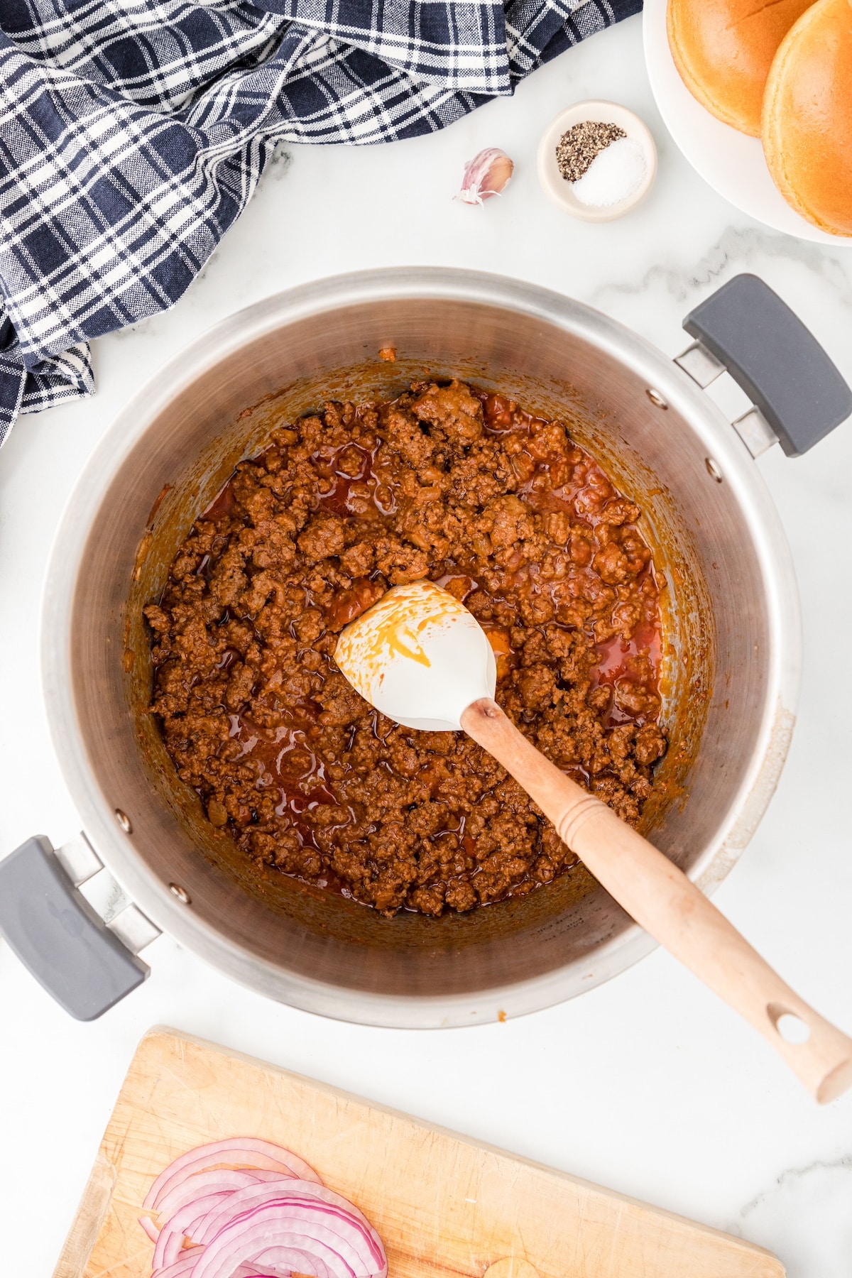 the sloppy joes mixture in the Instant Pot