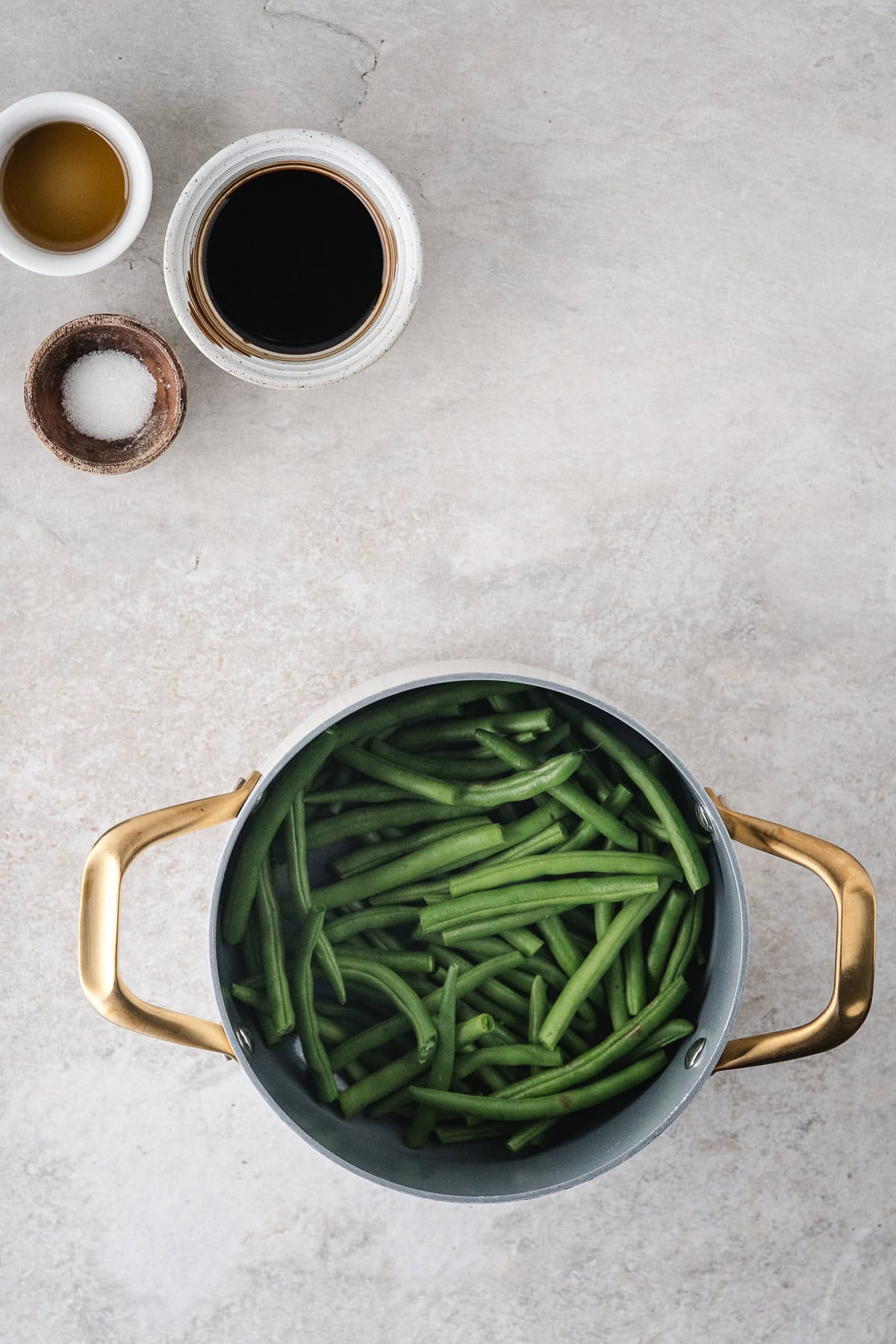 steam the green beans in a large pot