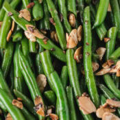 a close up of Asian green beans