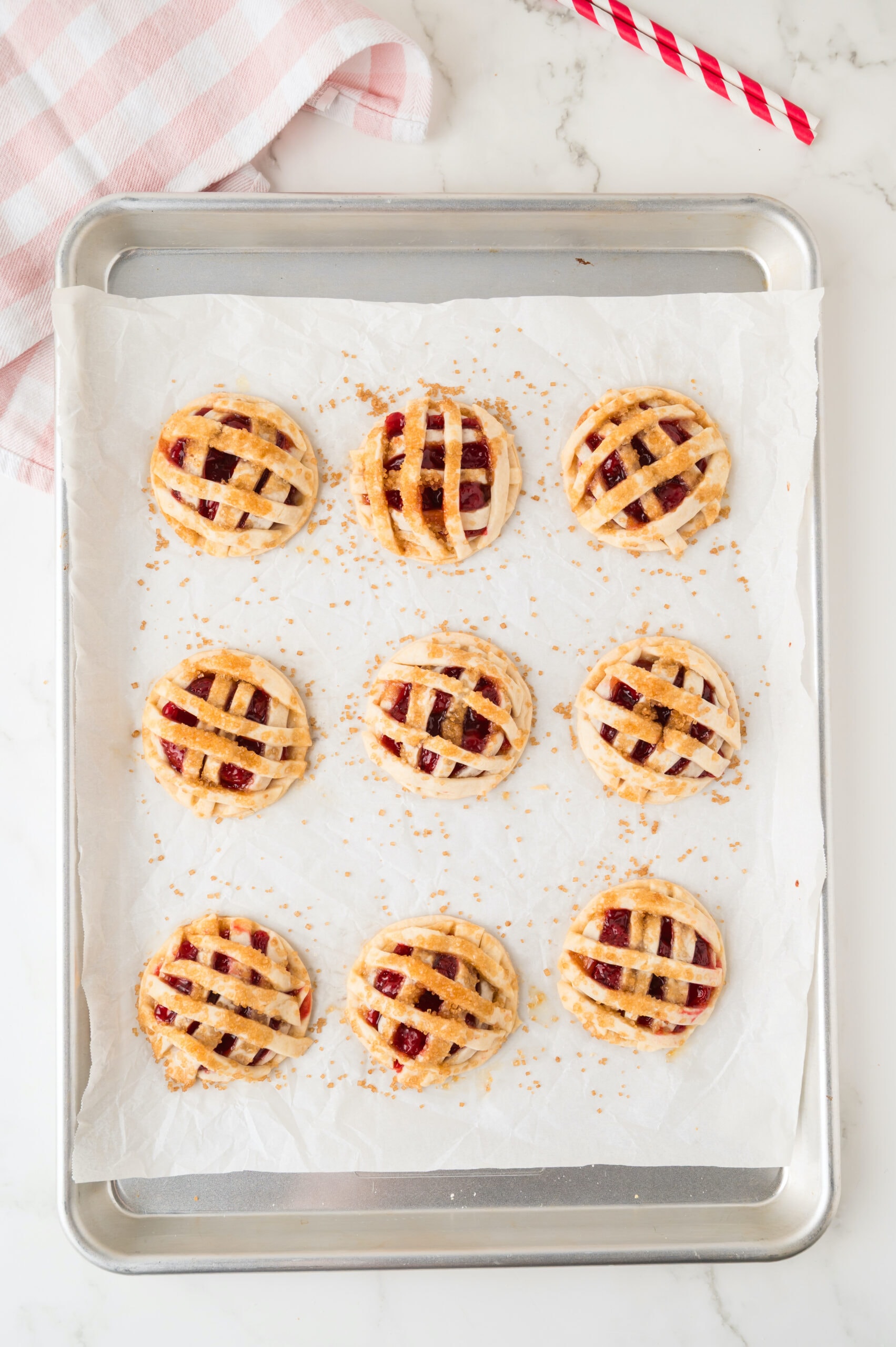 Baked and warm cherry pie cookies ready to be served