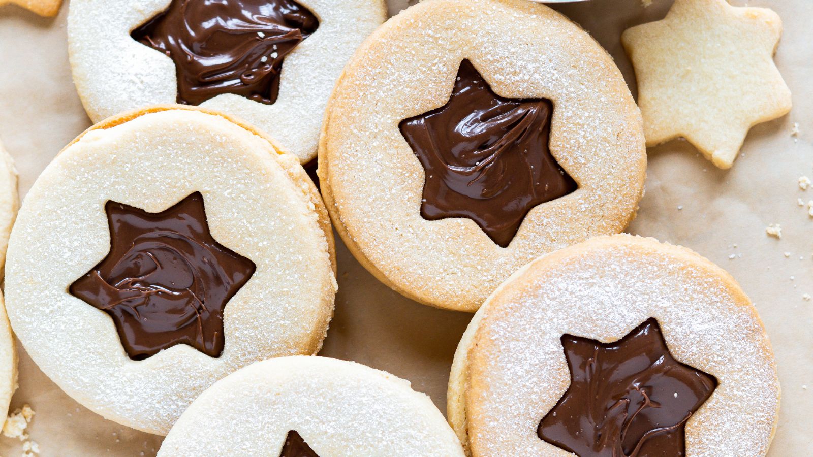 Linzer cookies with Nutella filling