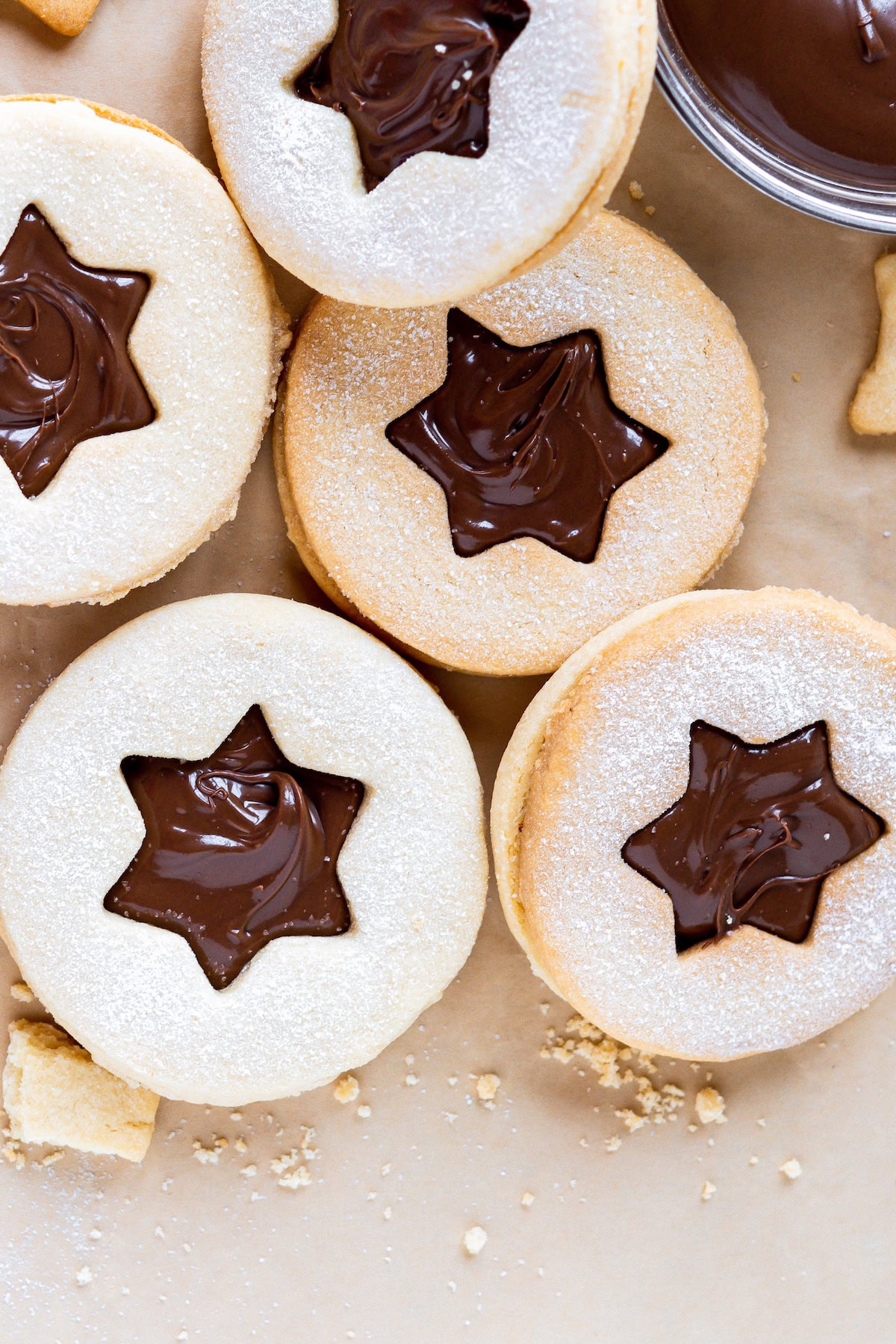 Nutella Linzer cookies dusted with powdered sugar