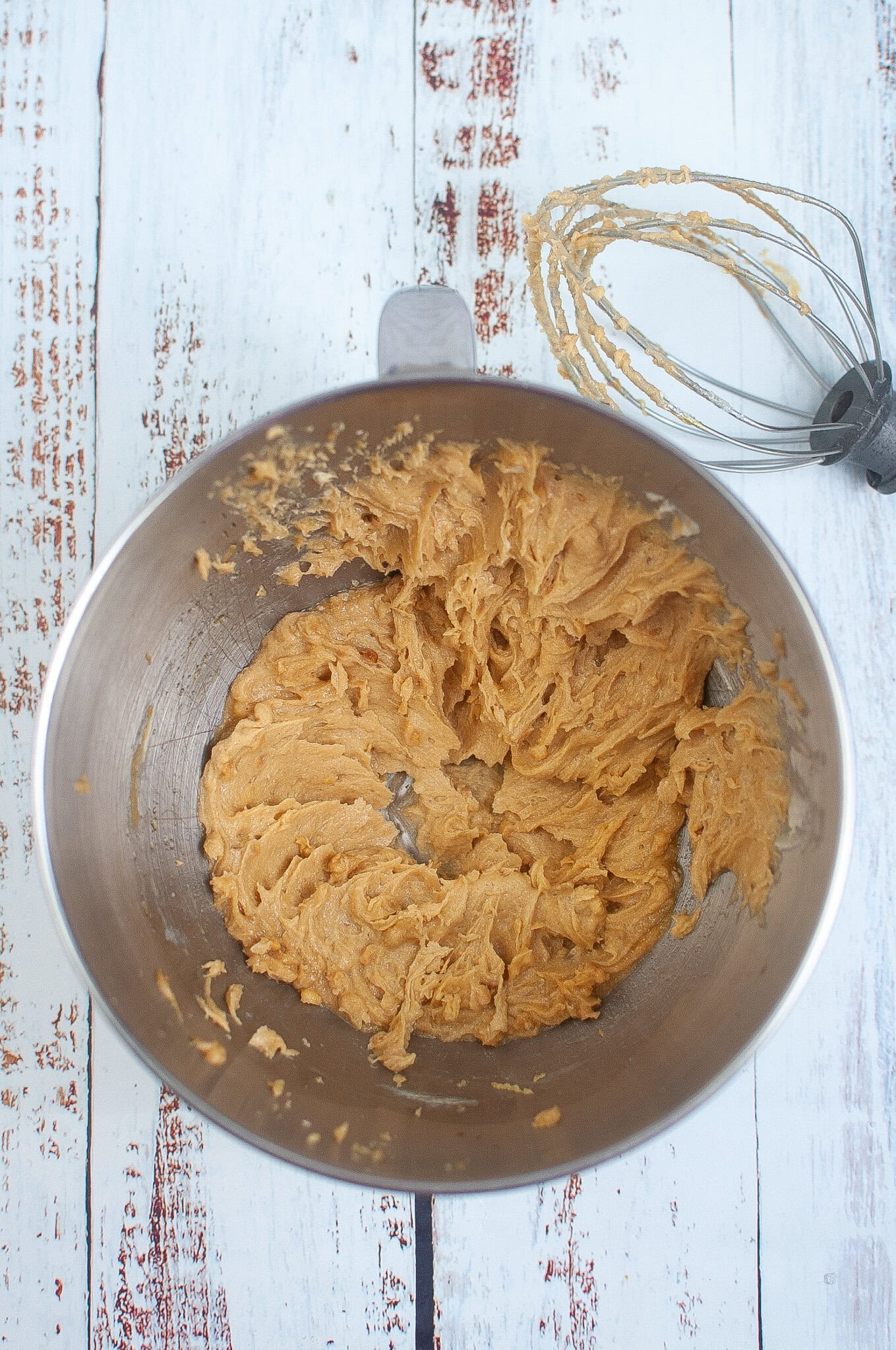 In a mixing bowl, mixing the peanut butter, brown sugar and egg