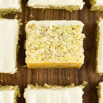 a square piece placed upward to see the texture of the lemon poppy seed cake