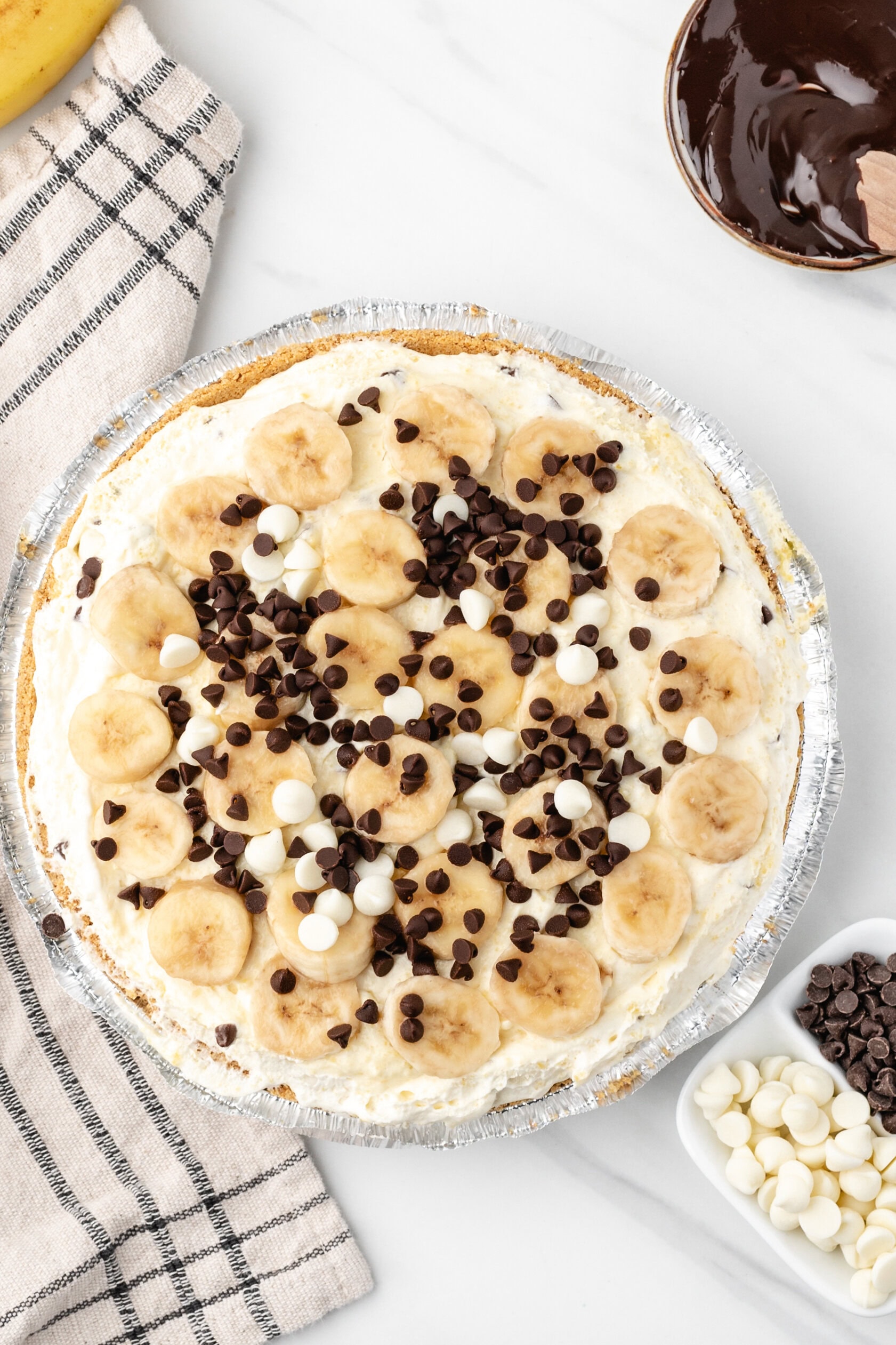 Banana cream pie all made up and ready to be enjoyed