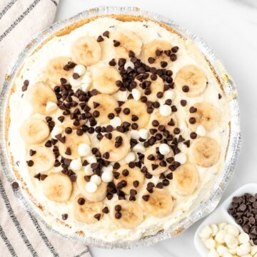 Close up of the banana cream pie, all completed and ready to be enjoyed