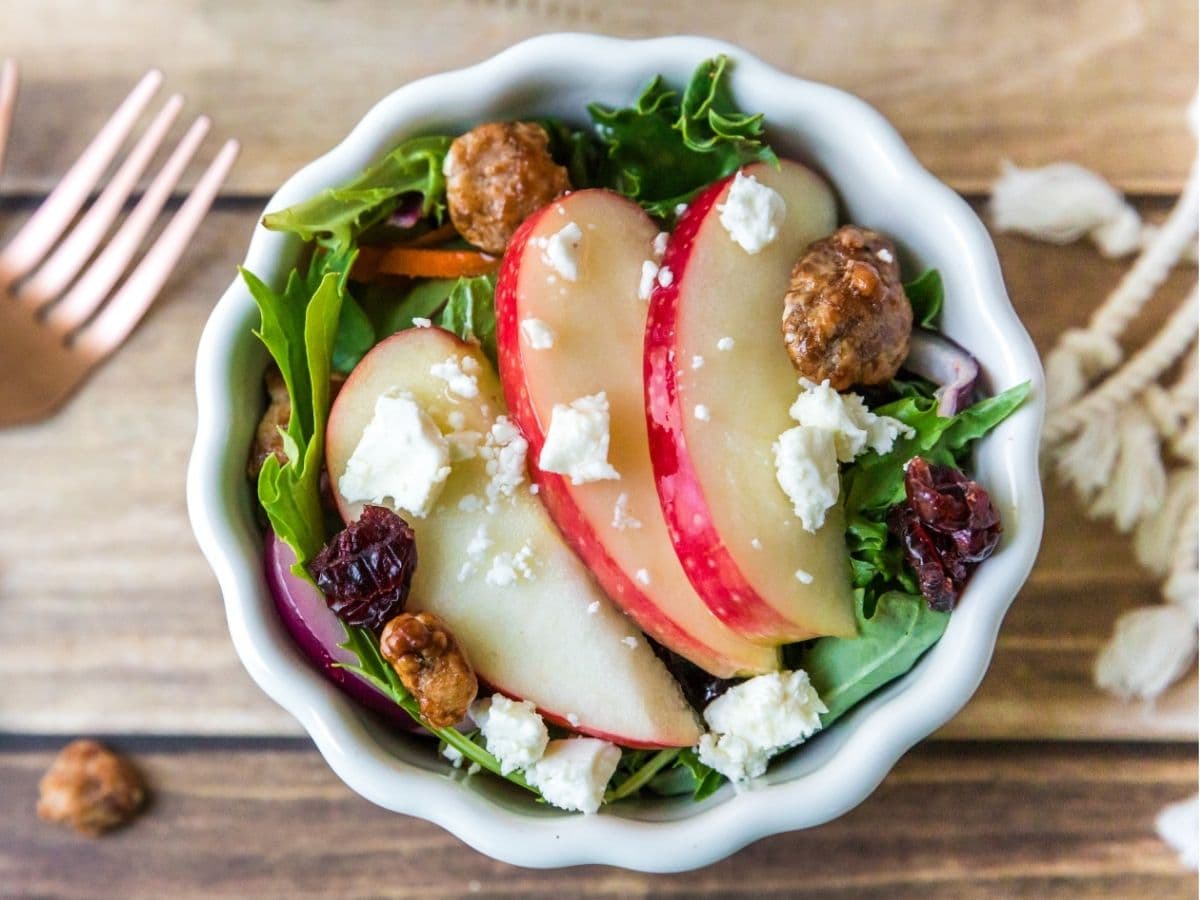 Apple salad with feta cheese