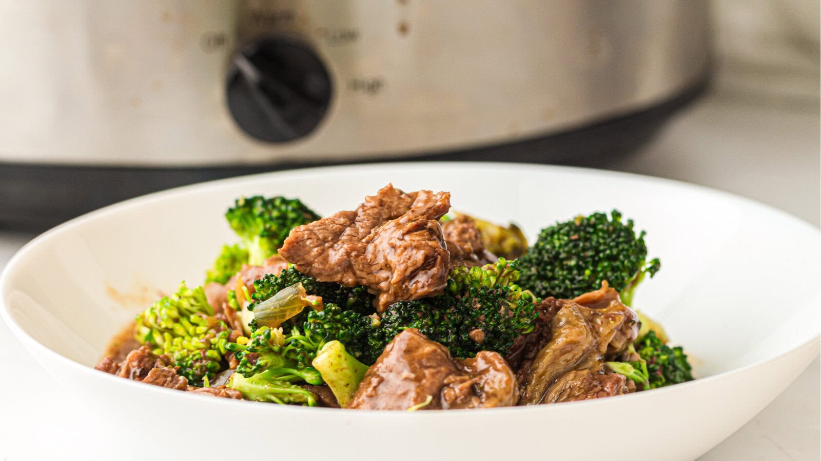 Tender flank steak beef and broccoli