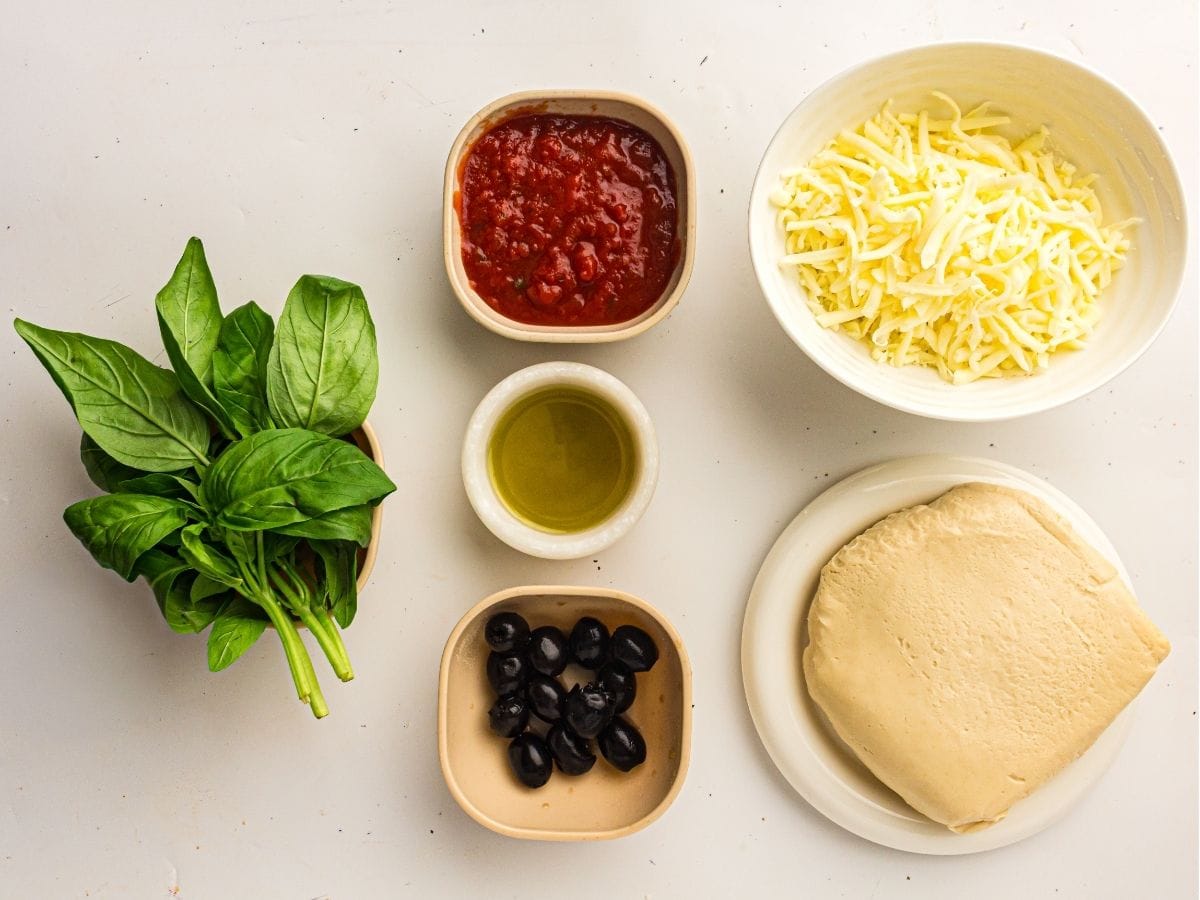 Easy pizza muffin ingredients