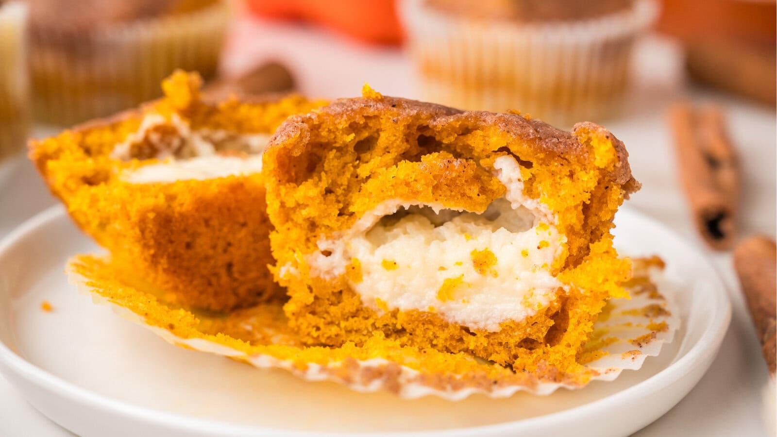 Fall pumpkin cream cheese muffins