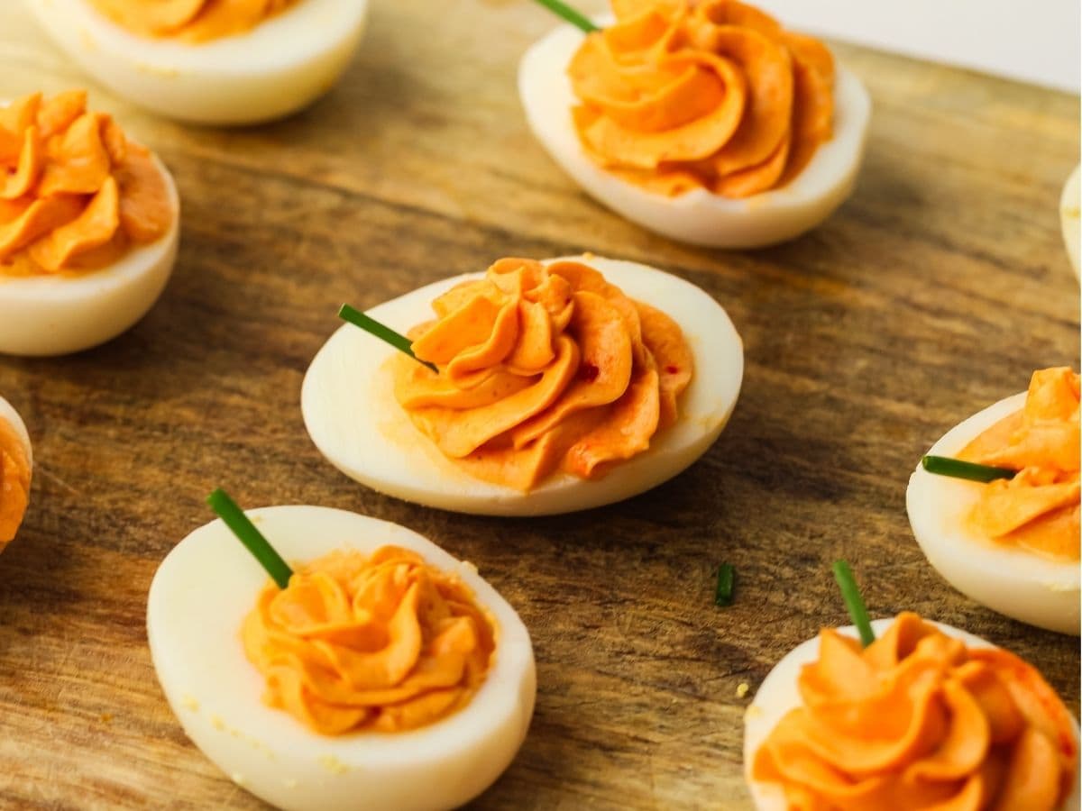 Pumpkin deviled eggs for fall entertaining