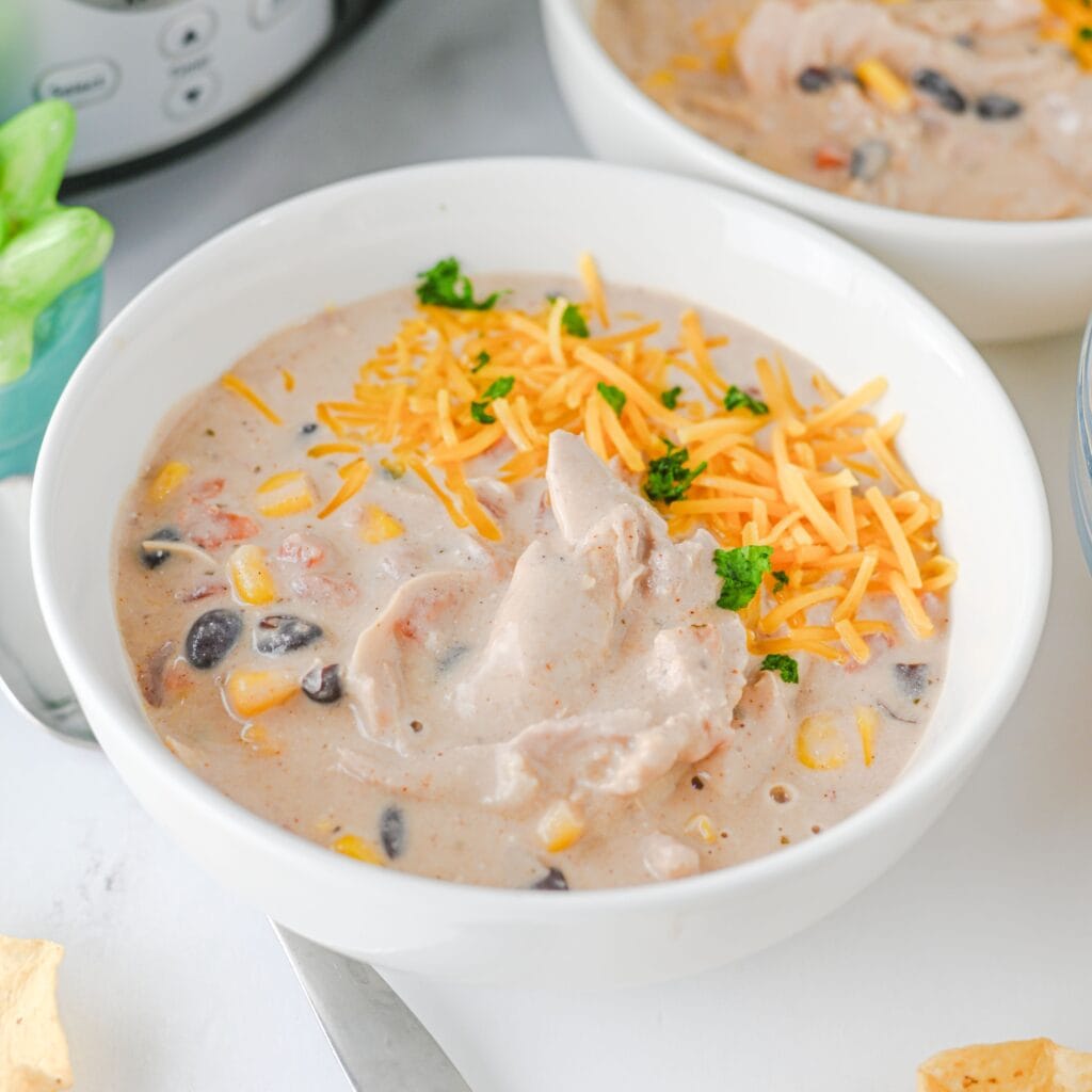 Crockpot cream cheese chicken chili