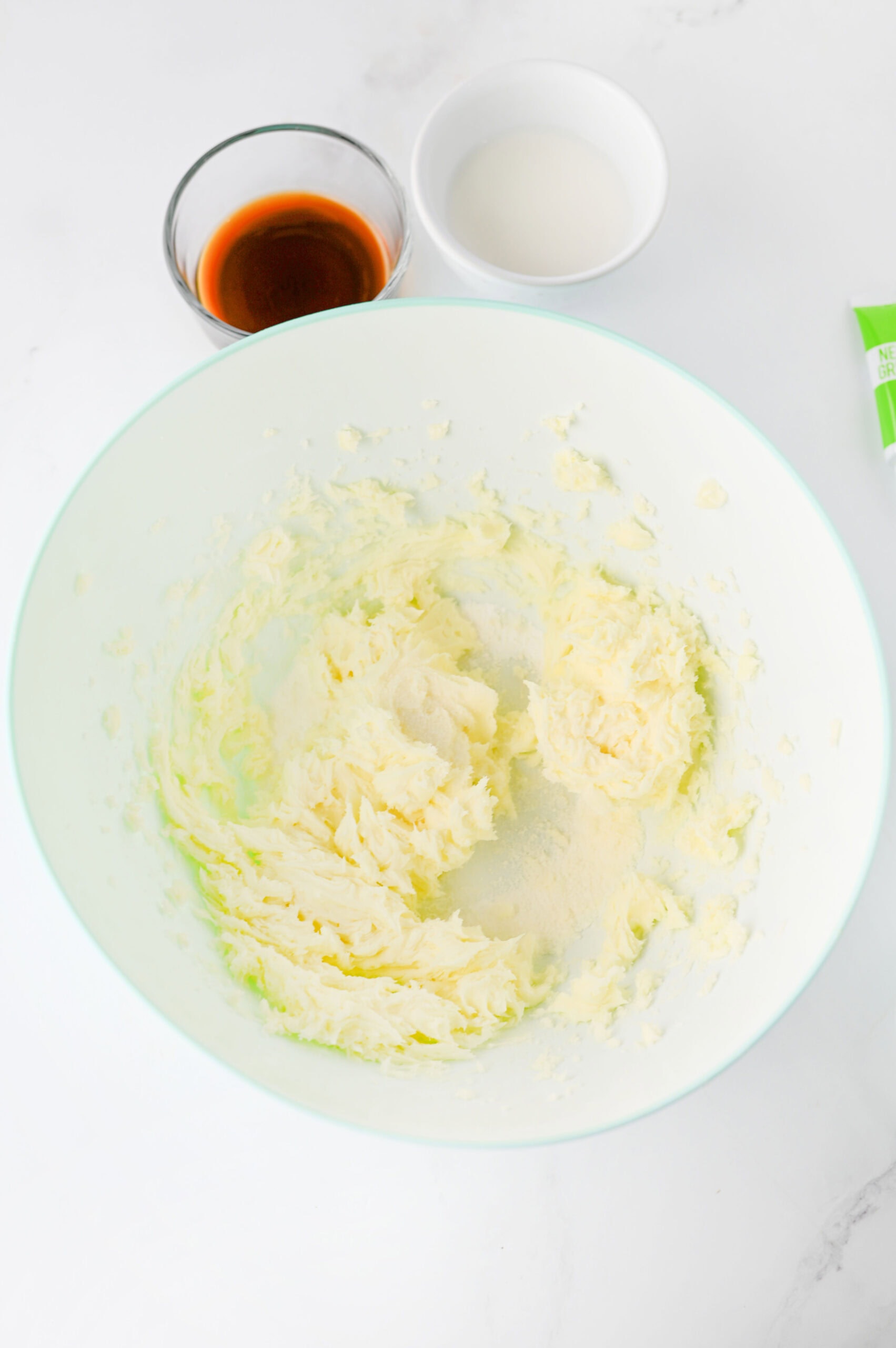 Grinch buttercream frosting preparation