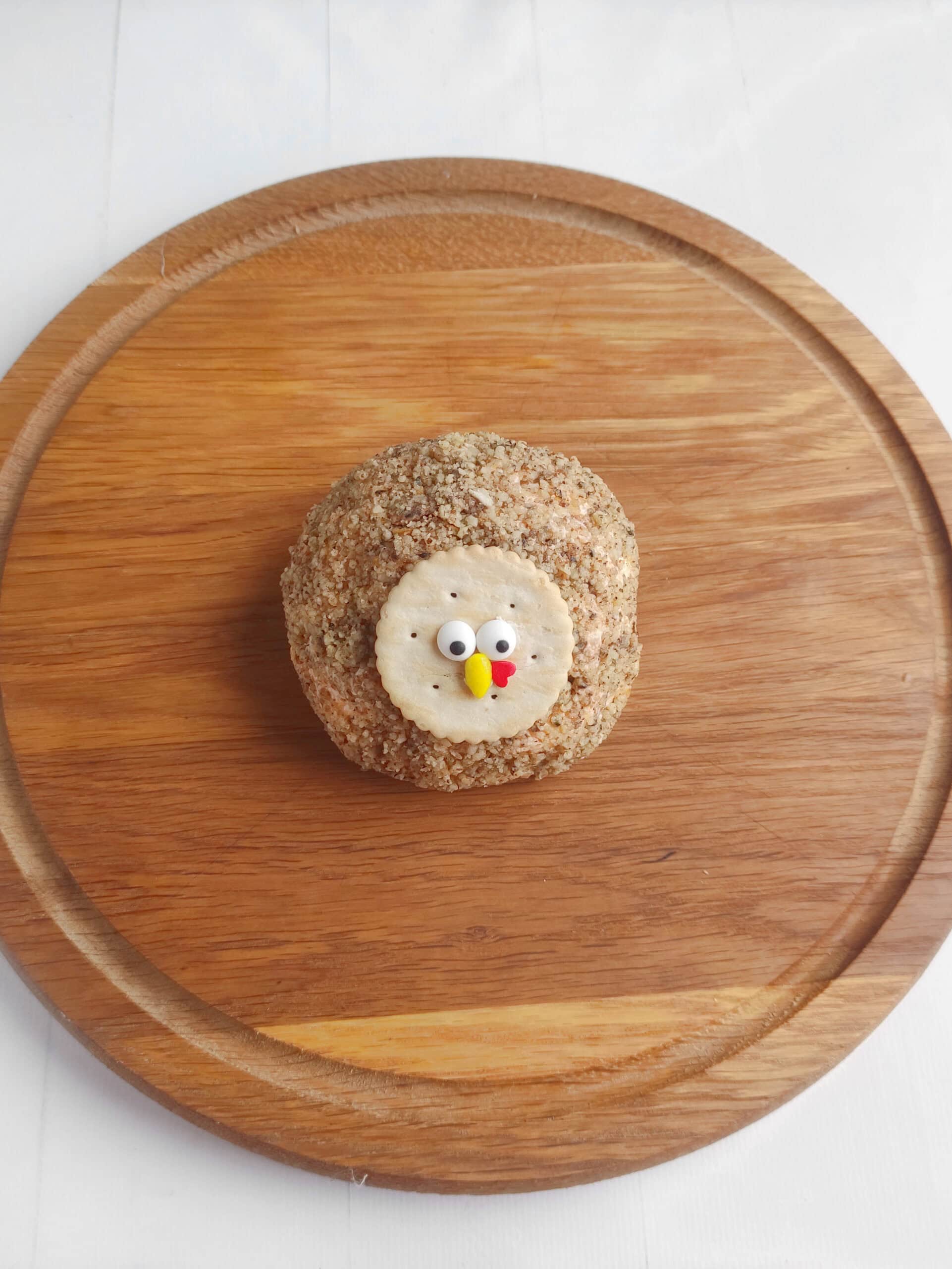 Thanksgiving turkey cheese ball