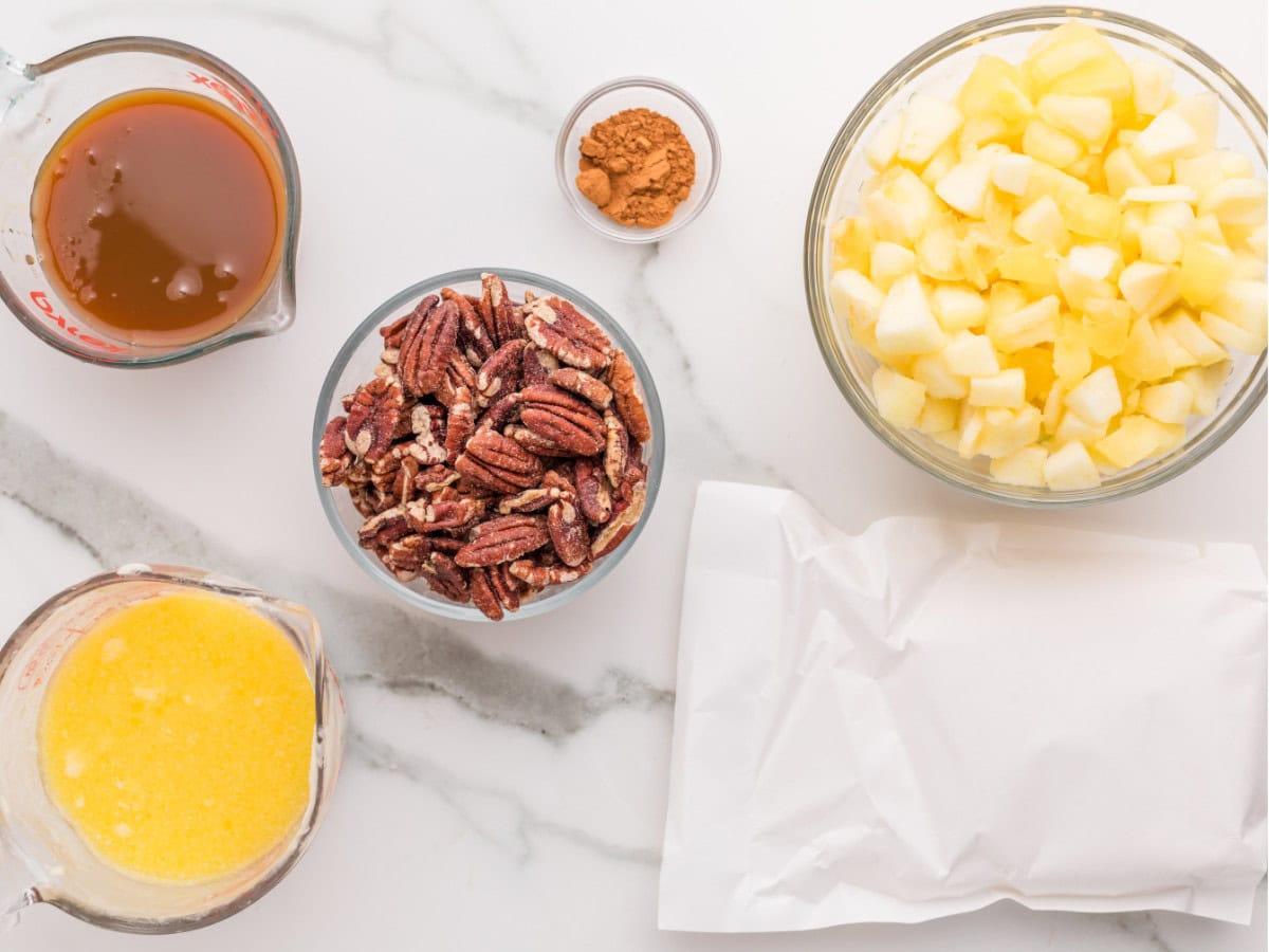 Apple dump cake ingredients with cake mix and apple pie filling