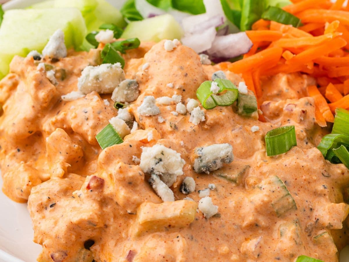 Low carb buffalo chicken salad