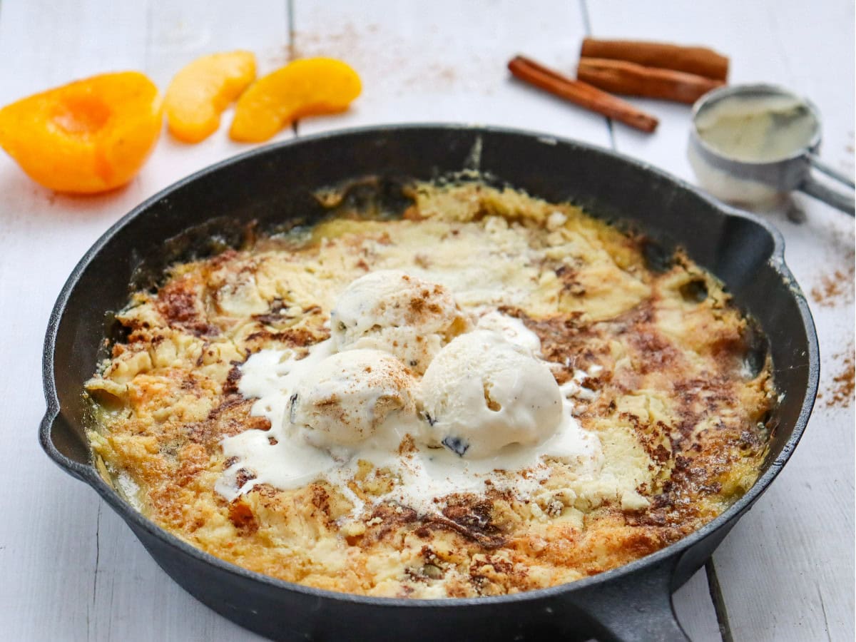 Easy peach cobbler dump cake recipe