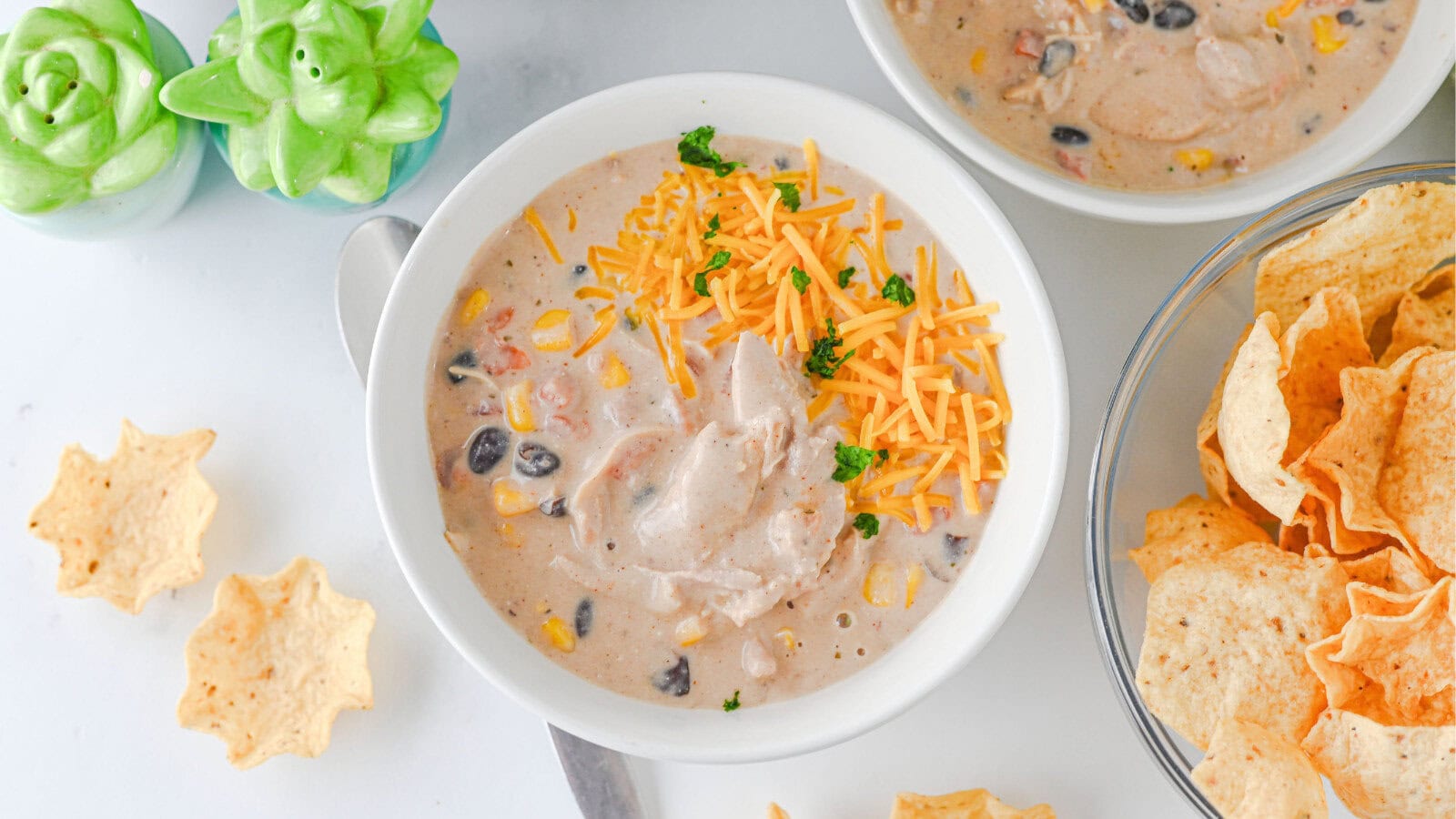 Creamy chicken chili with beans