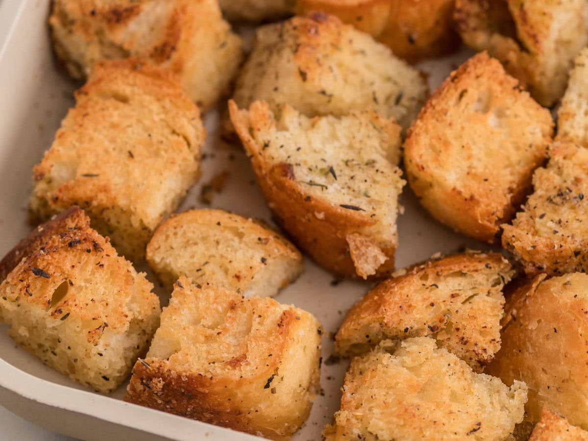 Oven baked garlic herb bread croutons