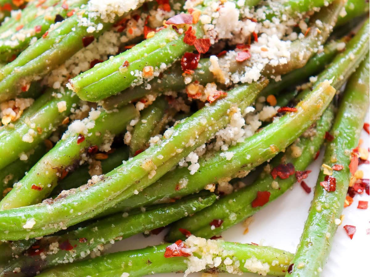 Roasted green beans with grated Parmesan cheese